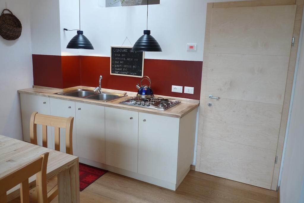 B&B Casa Sul Lago - Appartamenti Calceranica al Lago Habitación foto